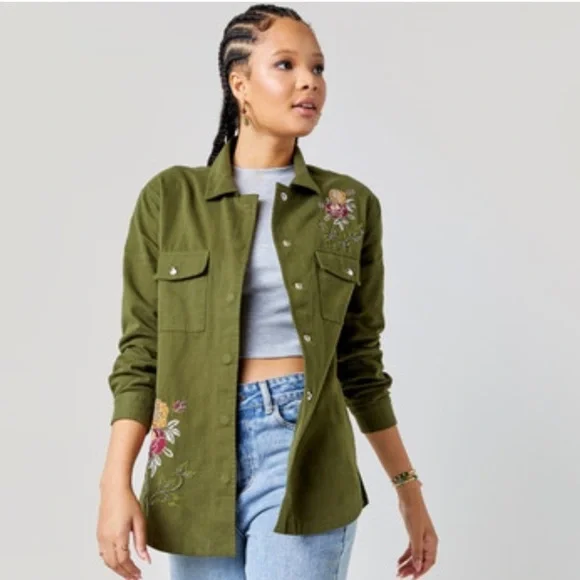 Francesca’s Collections Green Utility Jacket with Floral Embellishment - Picture 8 of 8